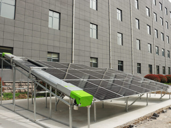Tianyi Ground Power Station Single-Unit Solar Panel Cleaning Robot